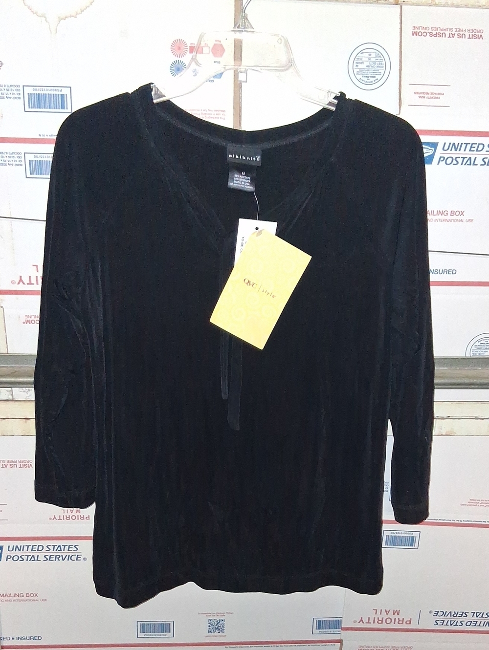 NWT Citiknit By QVC size M TOP (SKU A 109)
